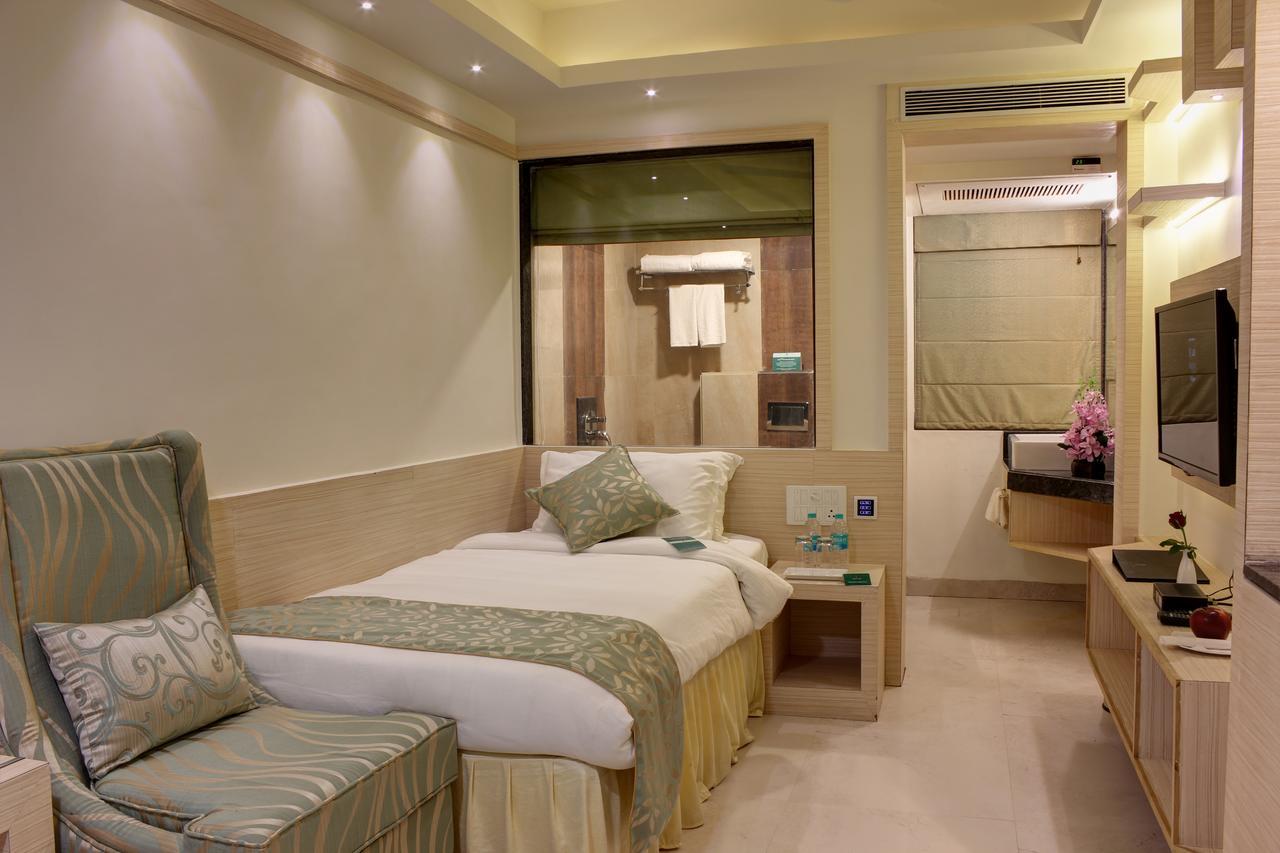 Golden Gate Hotel Indore Exterior photo