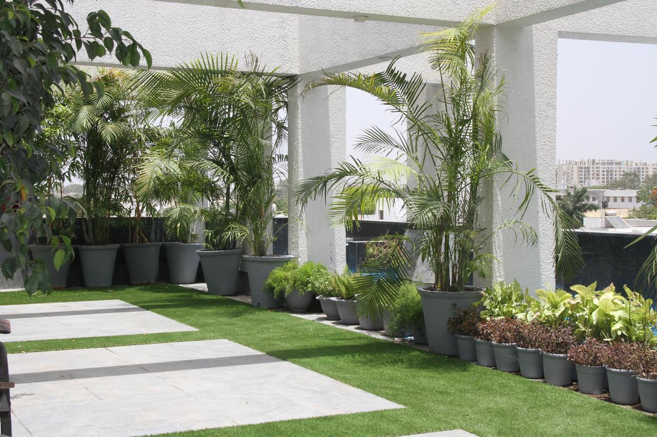 Golden Gate Hotel Indore Exterior photo