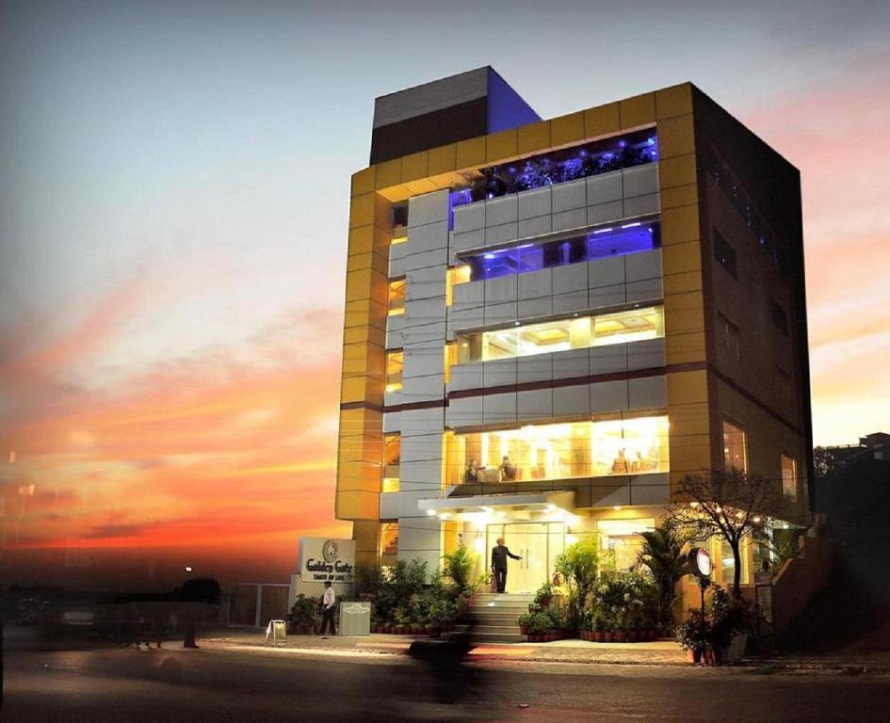 Golden Gate Hotel Indore Exterior photo
